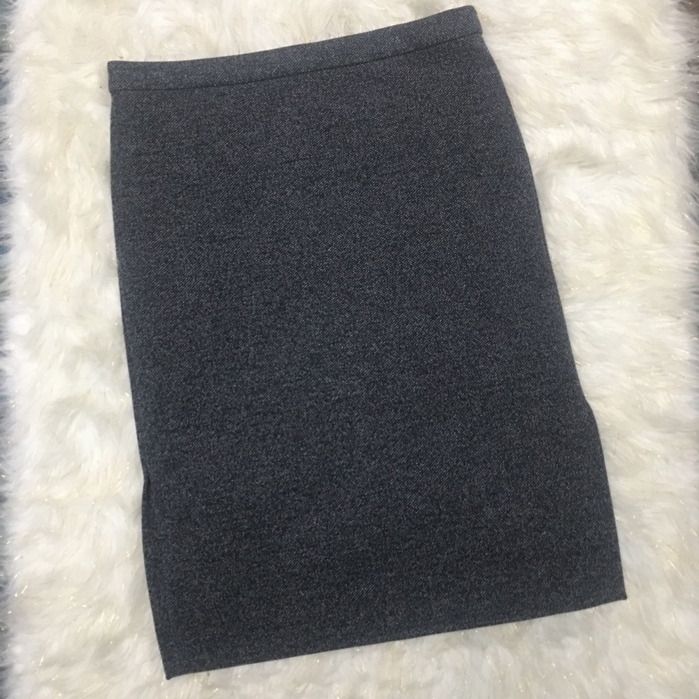 Ann Taylor gray skirt size L slits on both sides